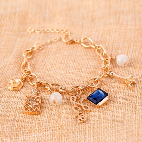 ❤️ Golden Boot & Ankle Charm Bracelet - Picture 3 of 6